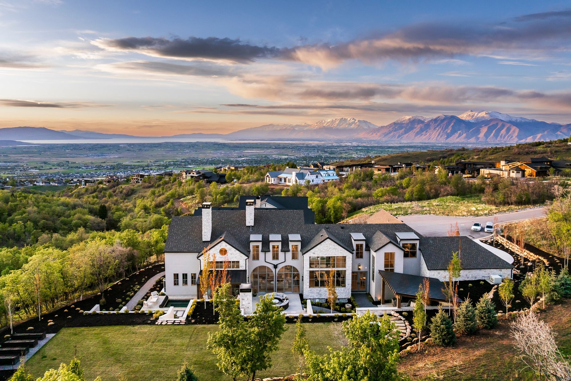 SUMMIT CREEK - Residential