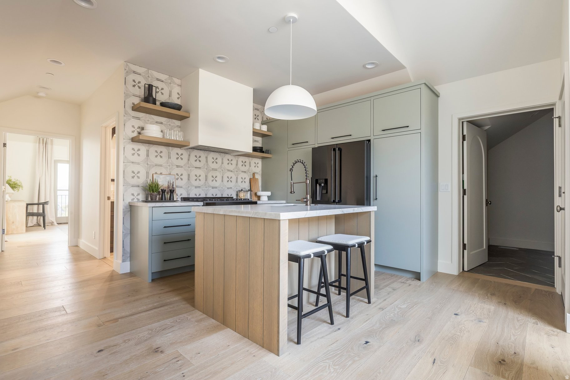 SUMMIT CREEK - Residential