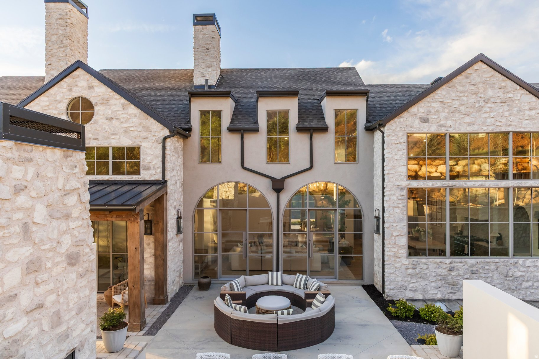 SUMMIT CREEK - Residential
