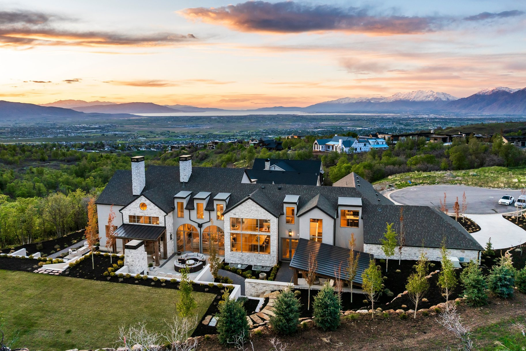 SUMMIT CREEK - Residential