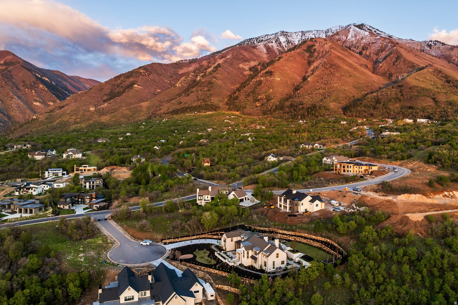 SUMMIT CREEK - Residential