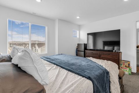 Tiny photo for 977 E SEASIDE ST #1896, Saratoga Springs, UT 84045 (MLS # 2147943)