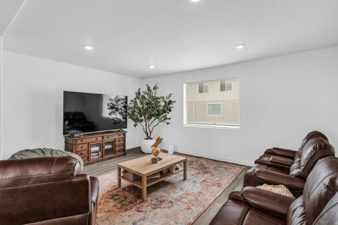Tiny photo for 977 E SEASIDE ST #1896, Saratoga Springs, UT 84045 (MLS # 2147943)
