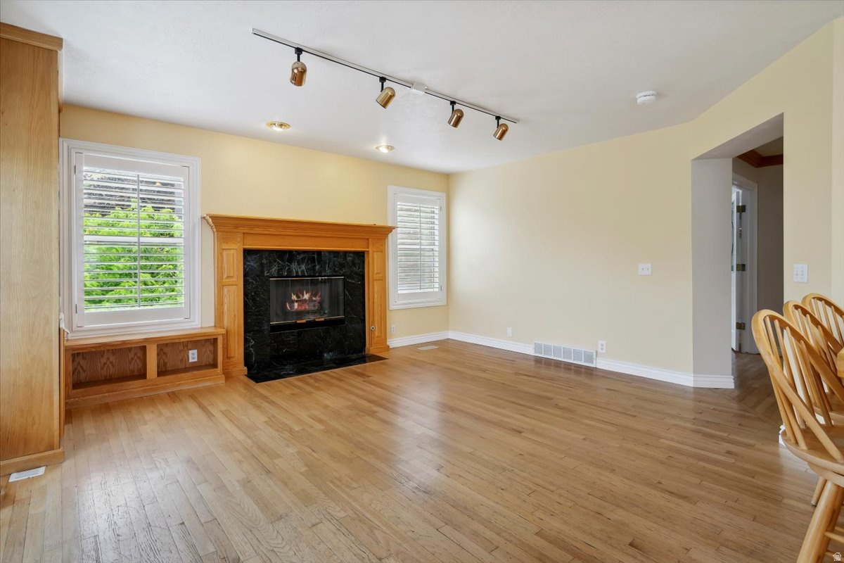 HILLSBOROUGH - Residential