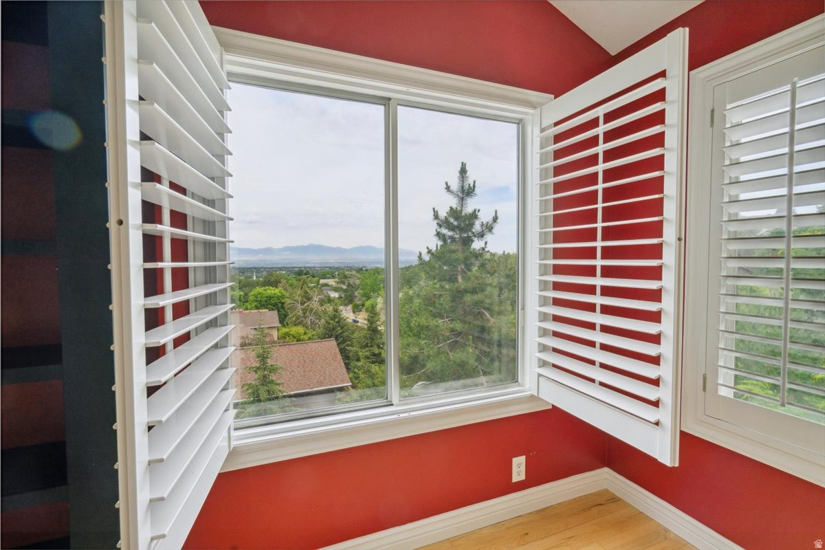 HILLSBOROUGH - Residential