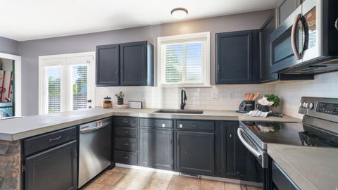 Tiny photo for 70 S 200 W, Salem, UT 84653 (MLS # 2156389)