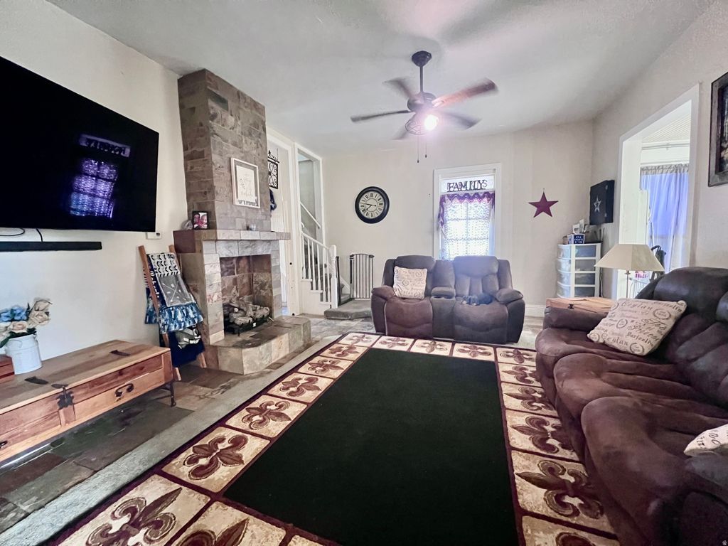 Photo of 11 S 200 E, Meadow, UT 84644 (MLS # 2152474)
