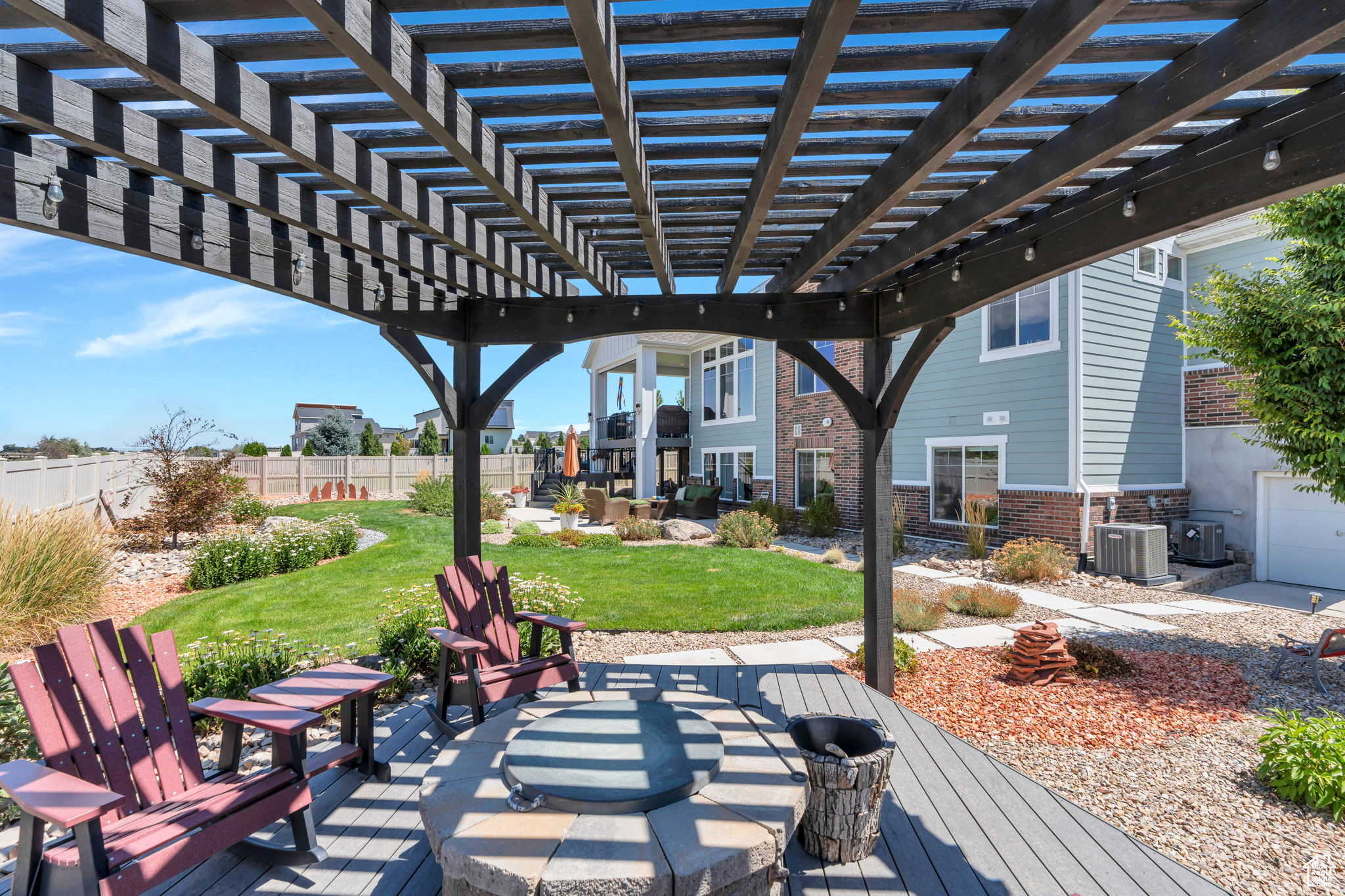 FOX LANDING - Residential