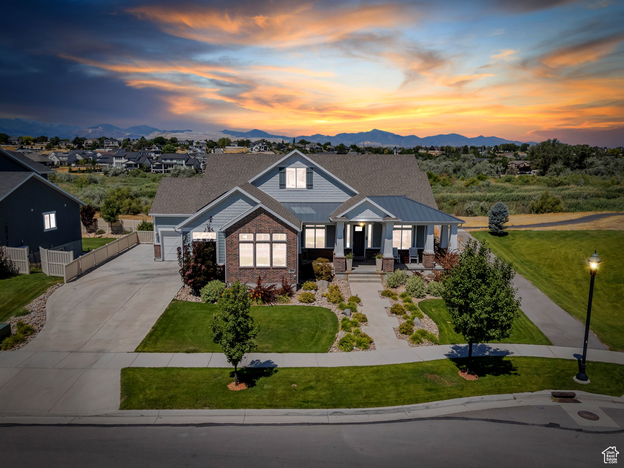 FOX LANDING - Residential