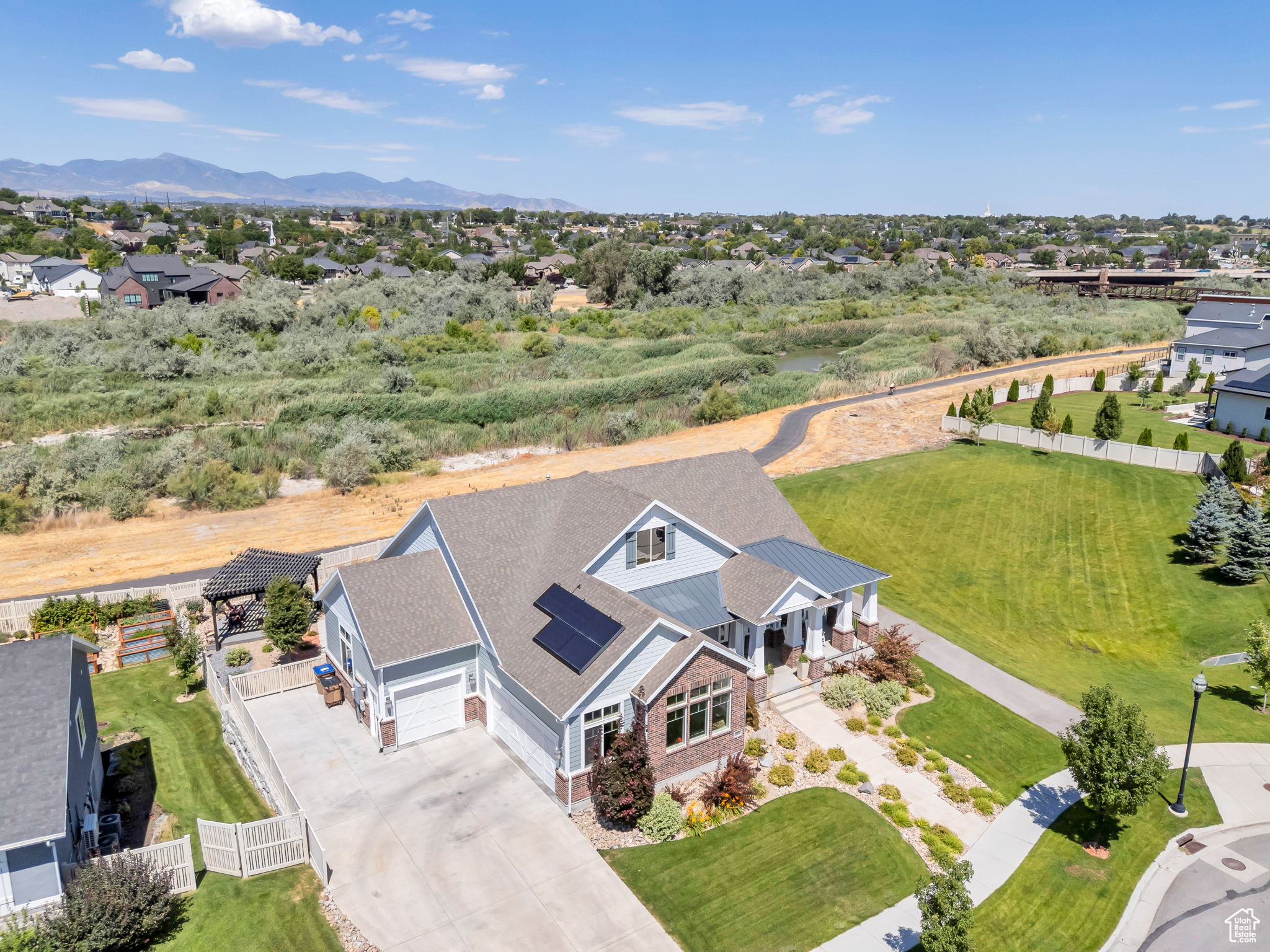 FOX LANDING - Residential