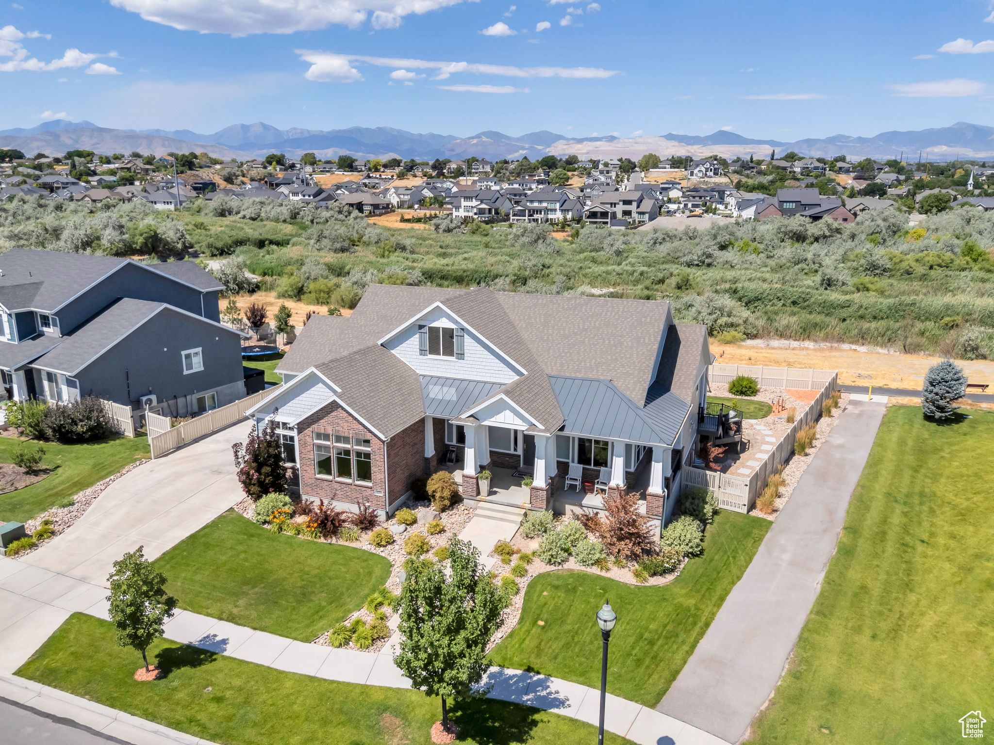 FOX LANDING - Residential