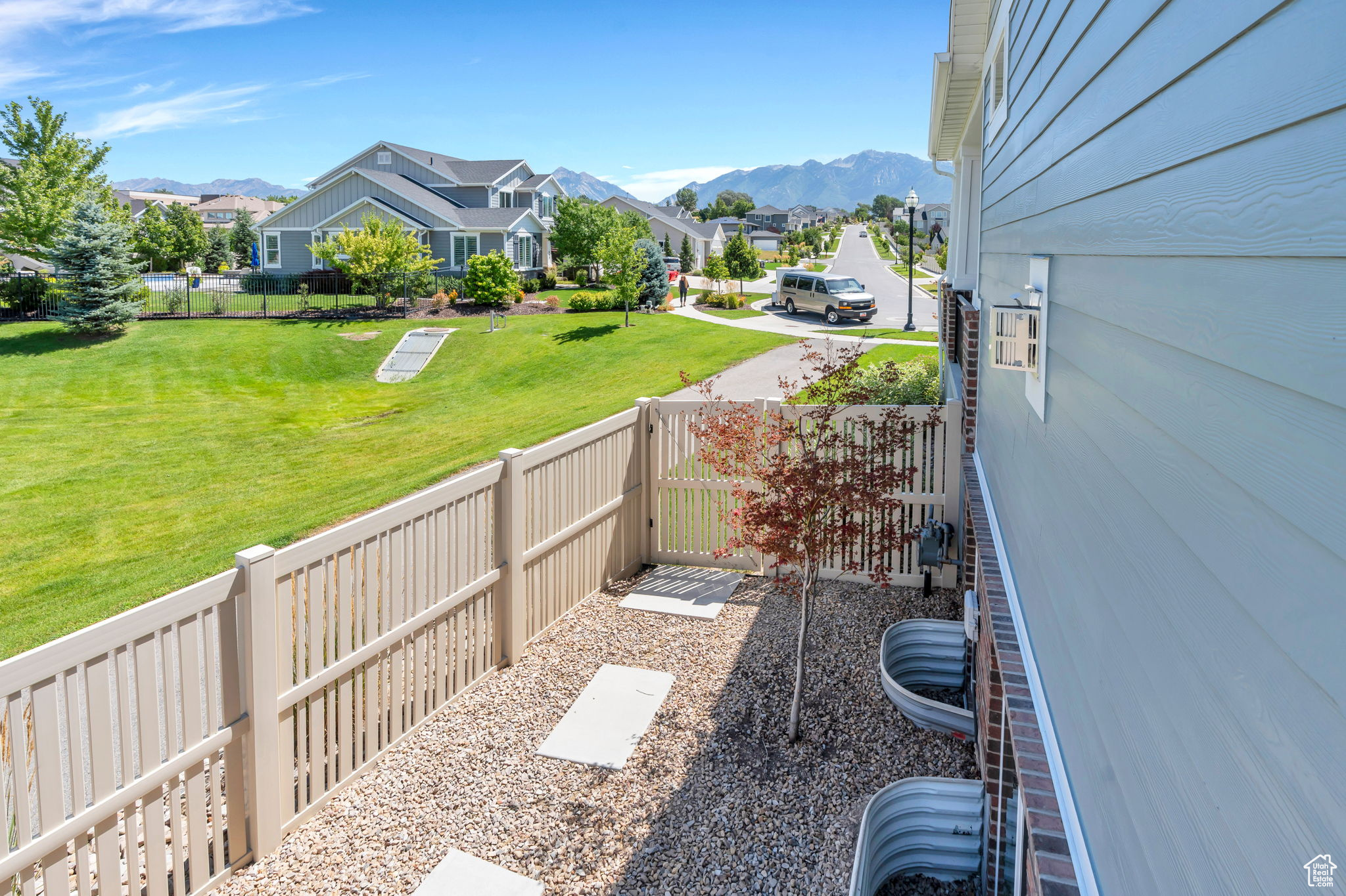 FOX LANDING - Residential