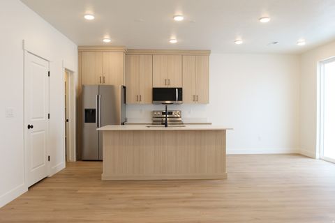 Tiny photo for 597 N 300 W, Smithfield, UT 84335 (MLS # 2127375)