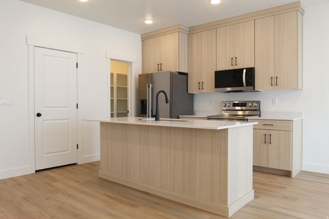 Tiny photo for 597 N 300 W, Smithfield, UT 84335 (MLS # 2127375)