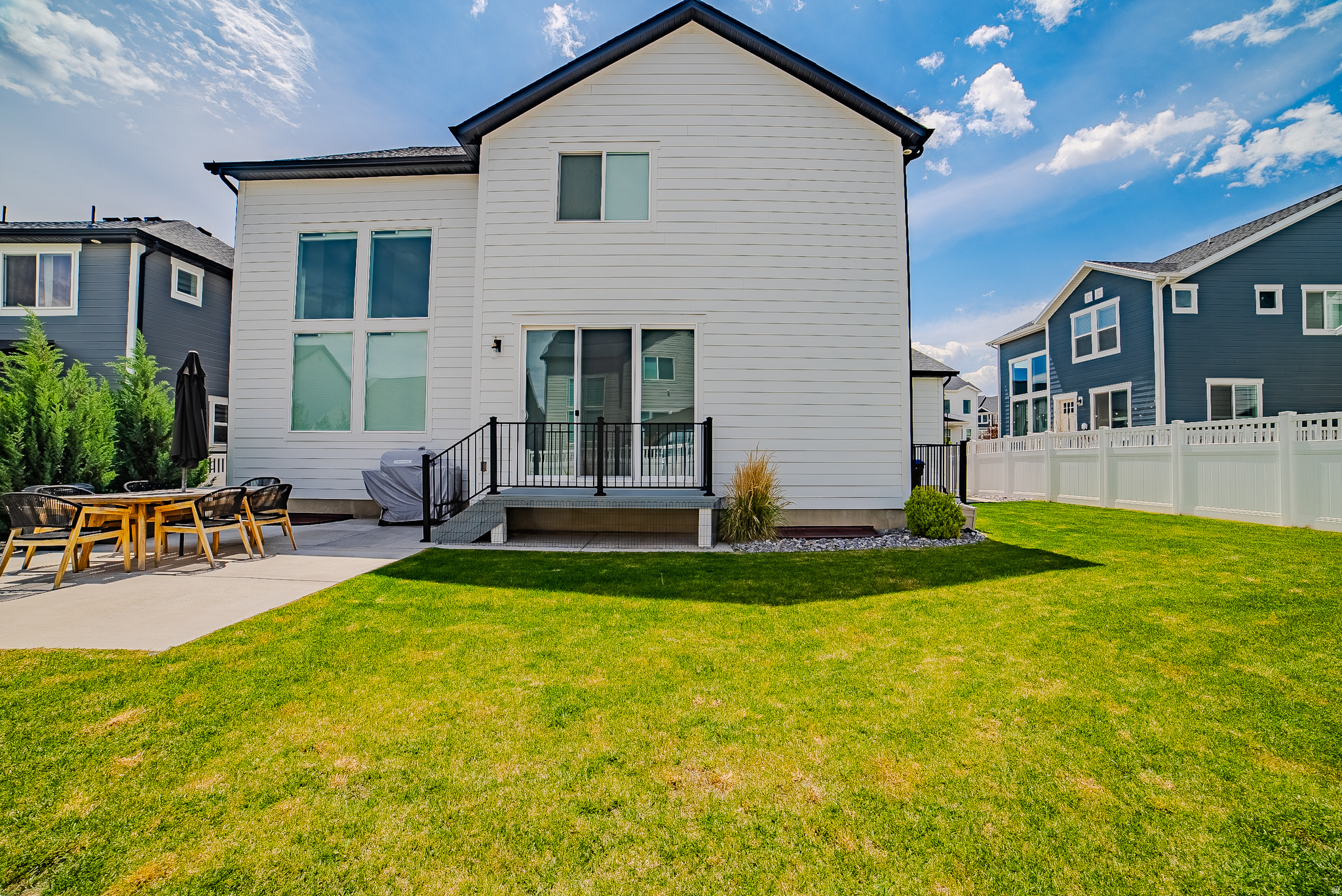 MOUNTAIN RIDGE - Residential