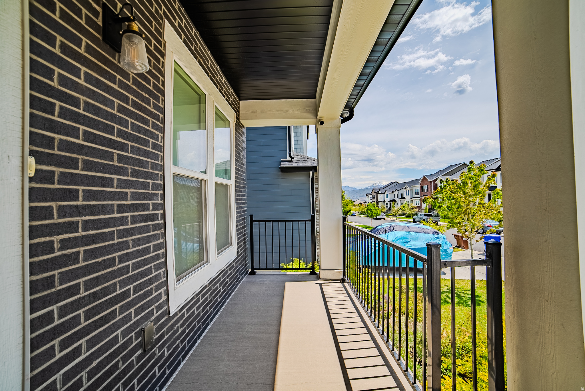 MOUNTAIN RIDGE - Residential
