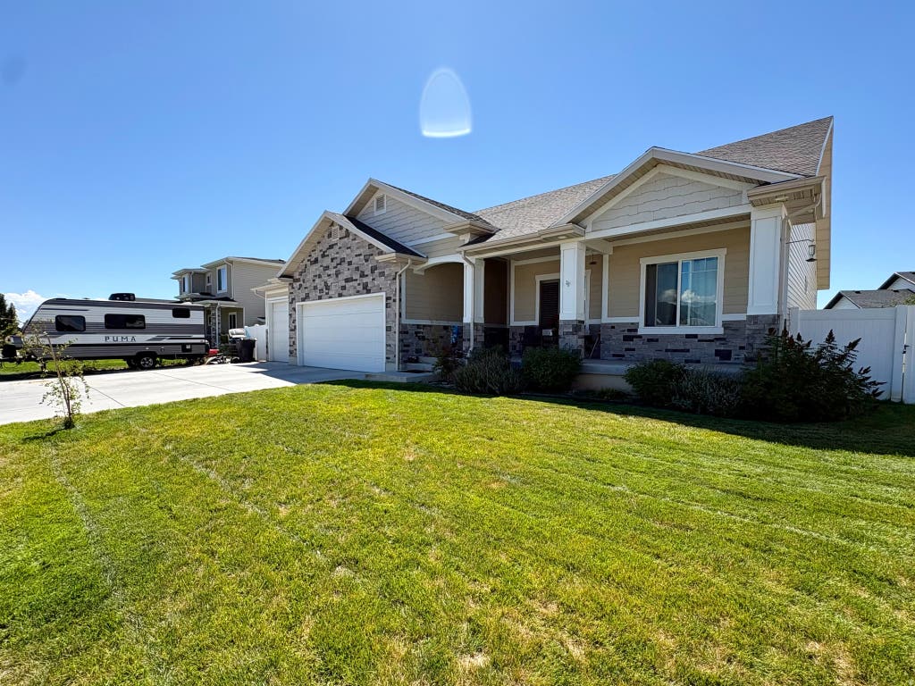 Photo of 3105 N 3325 W, Plain City, UT 84404 (MLS # 2179140)