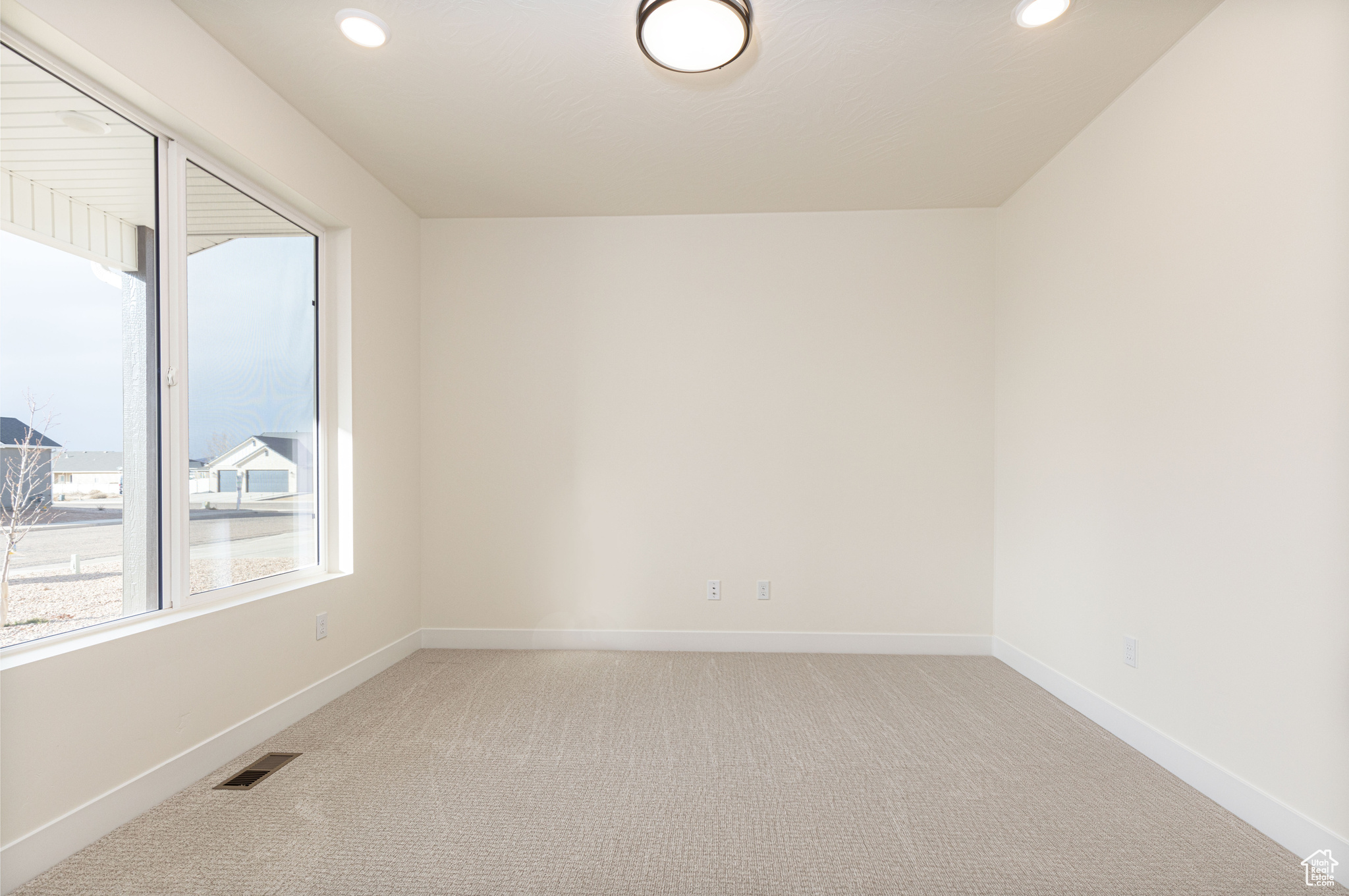 THE POINTE - Residential