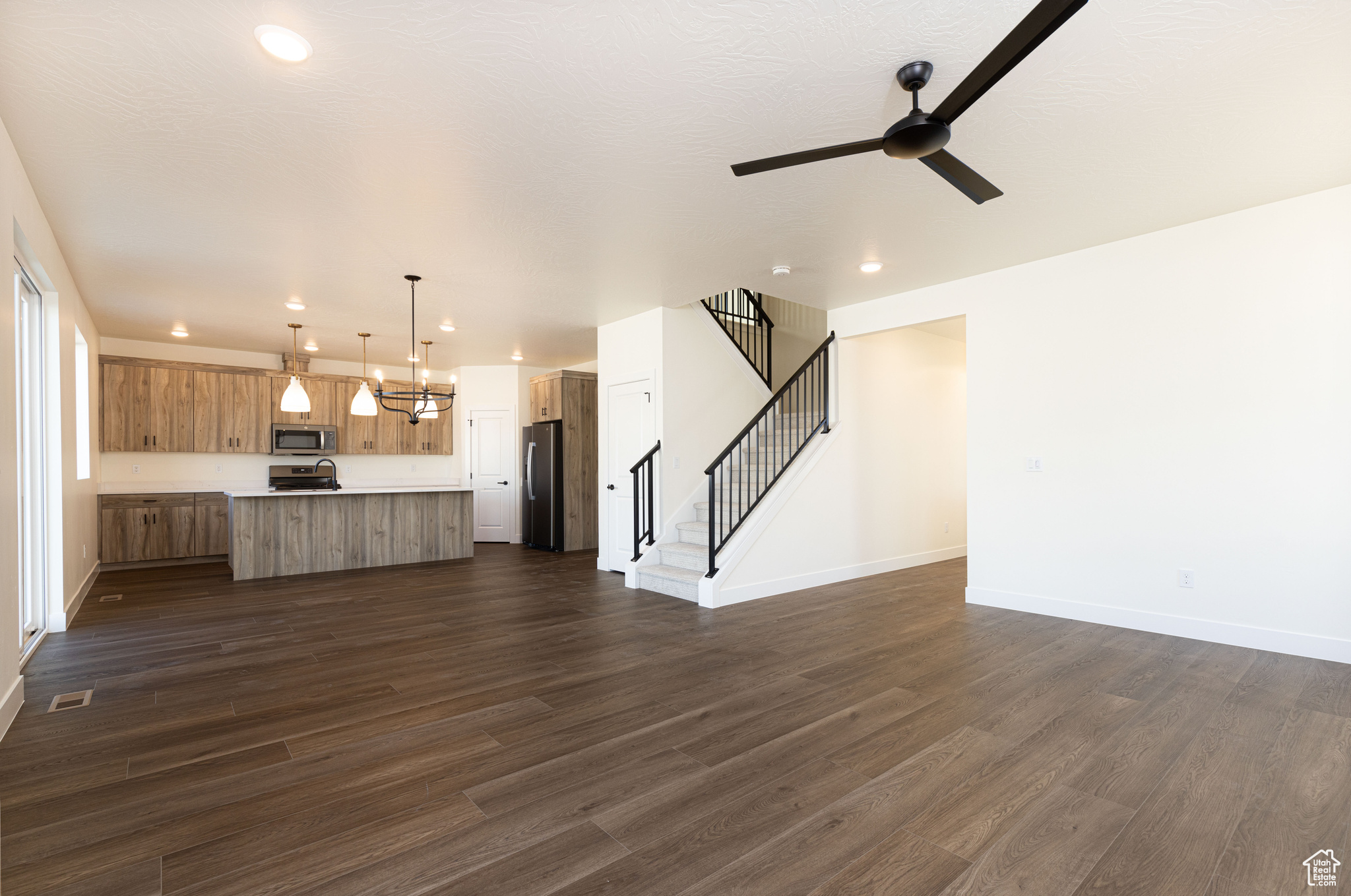 THE POINTE - Residential