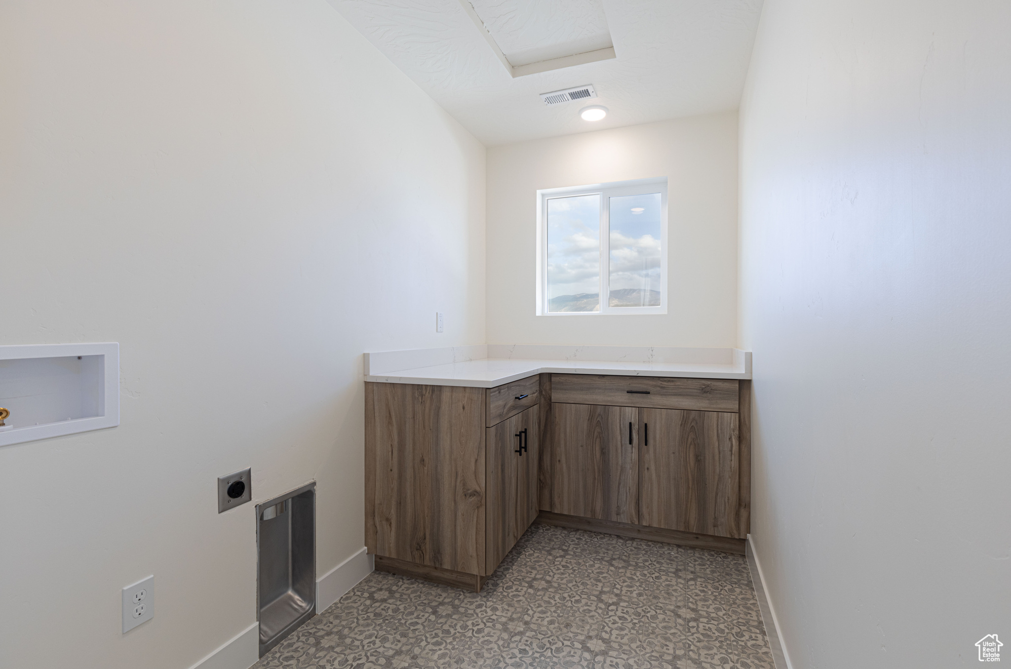 THE POINTE - Residential