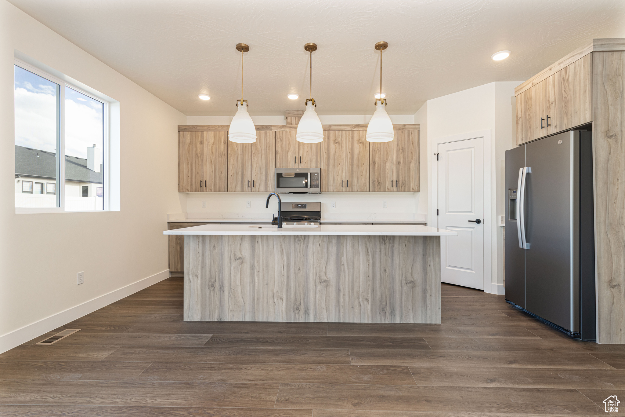 THE POINTE - Residential