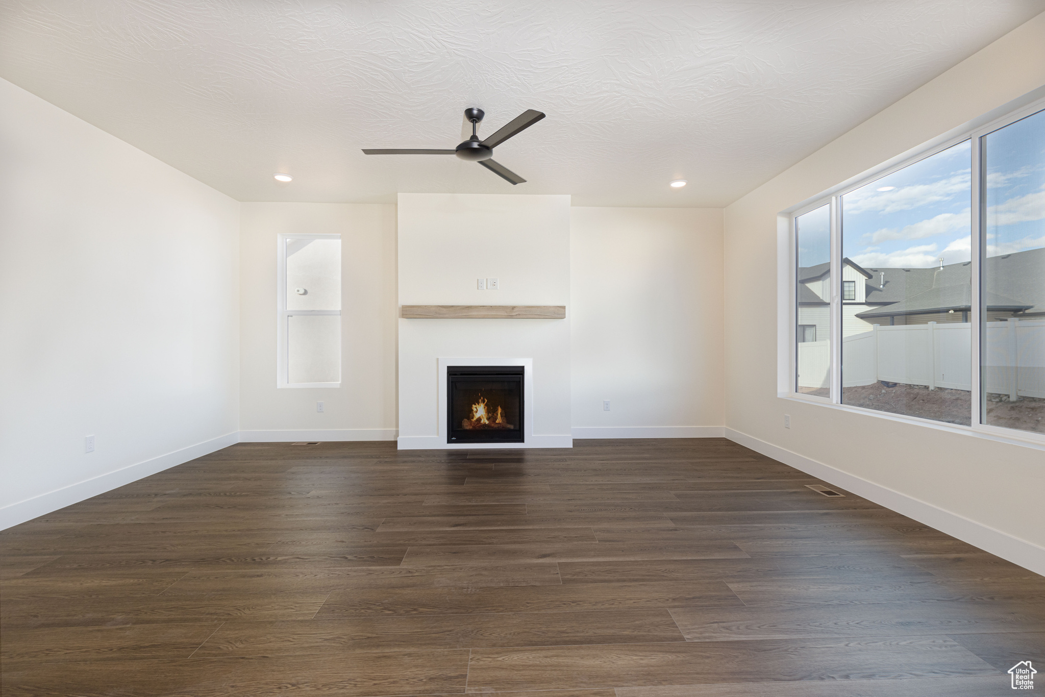 THE POINTE - Residential