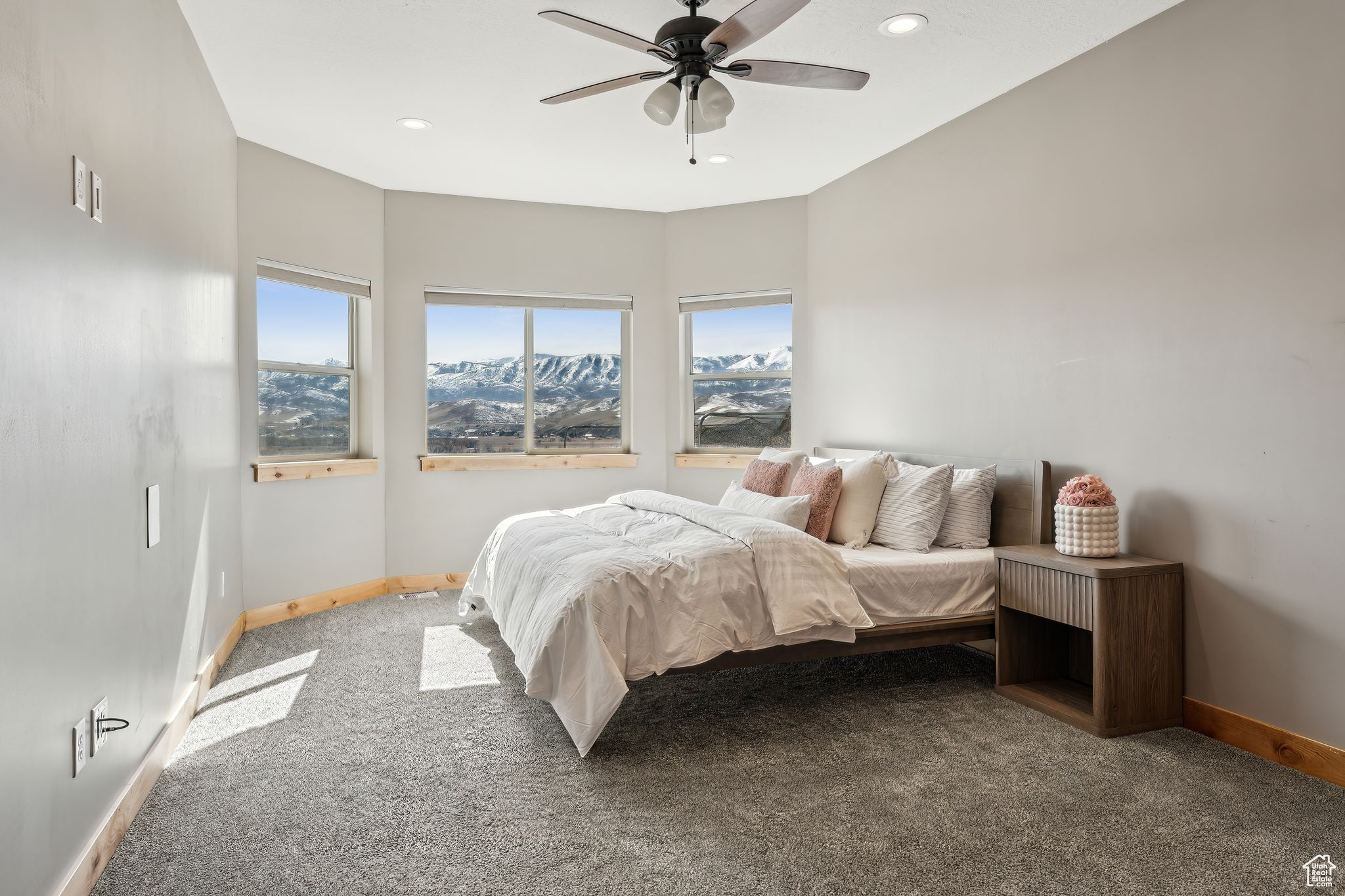 HIDDEN HOLLOW ESTATE - Residential