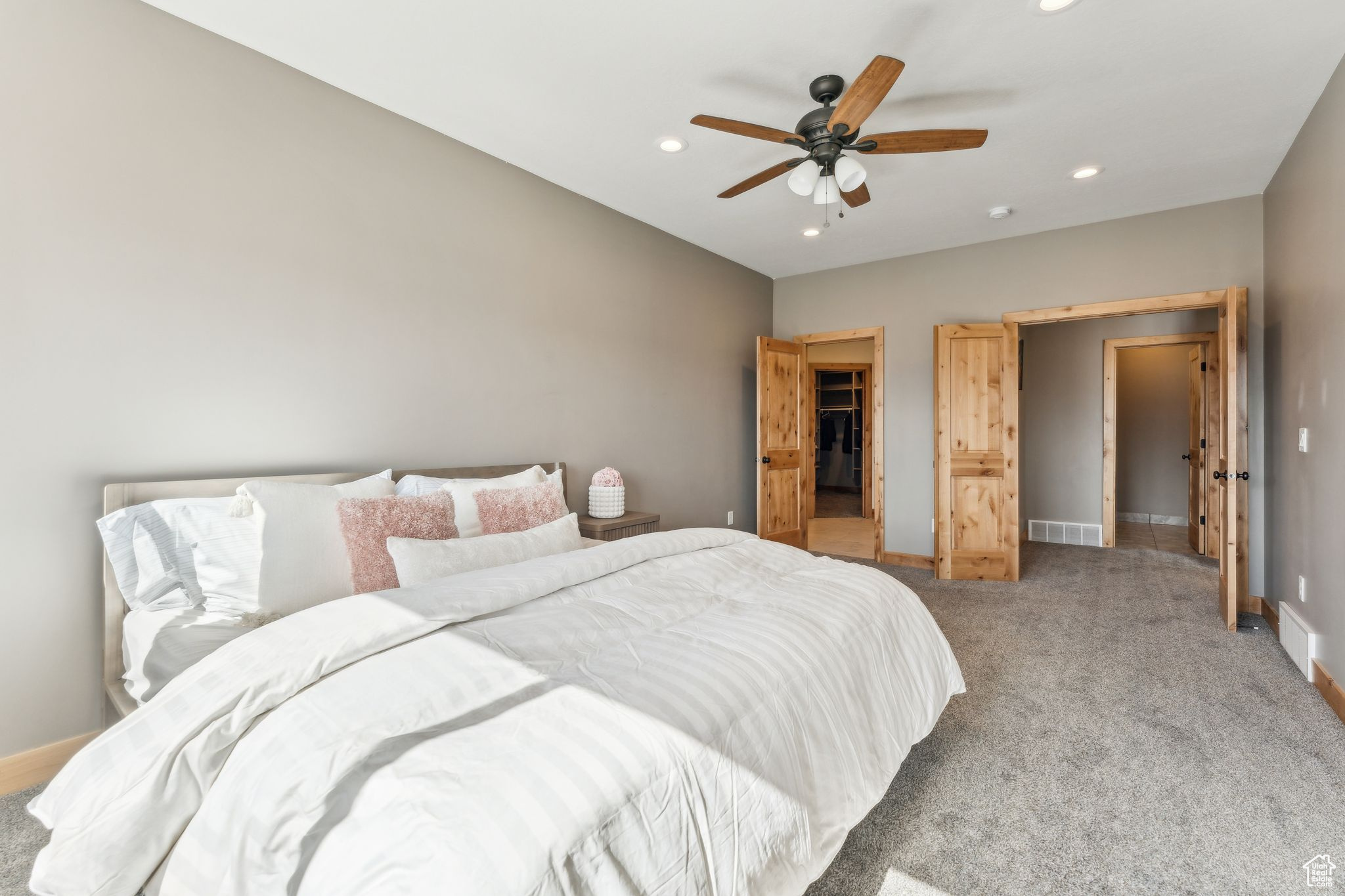 HIDDEN HOLLOW ESTATE - Residential