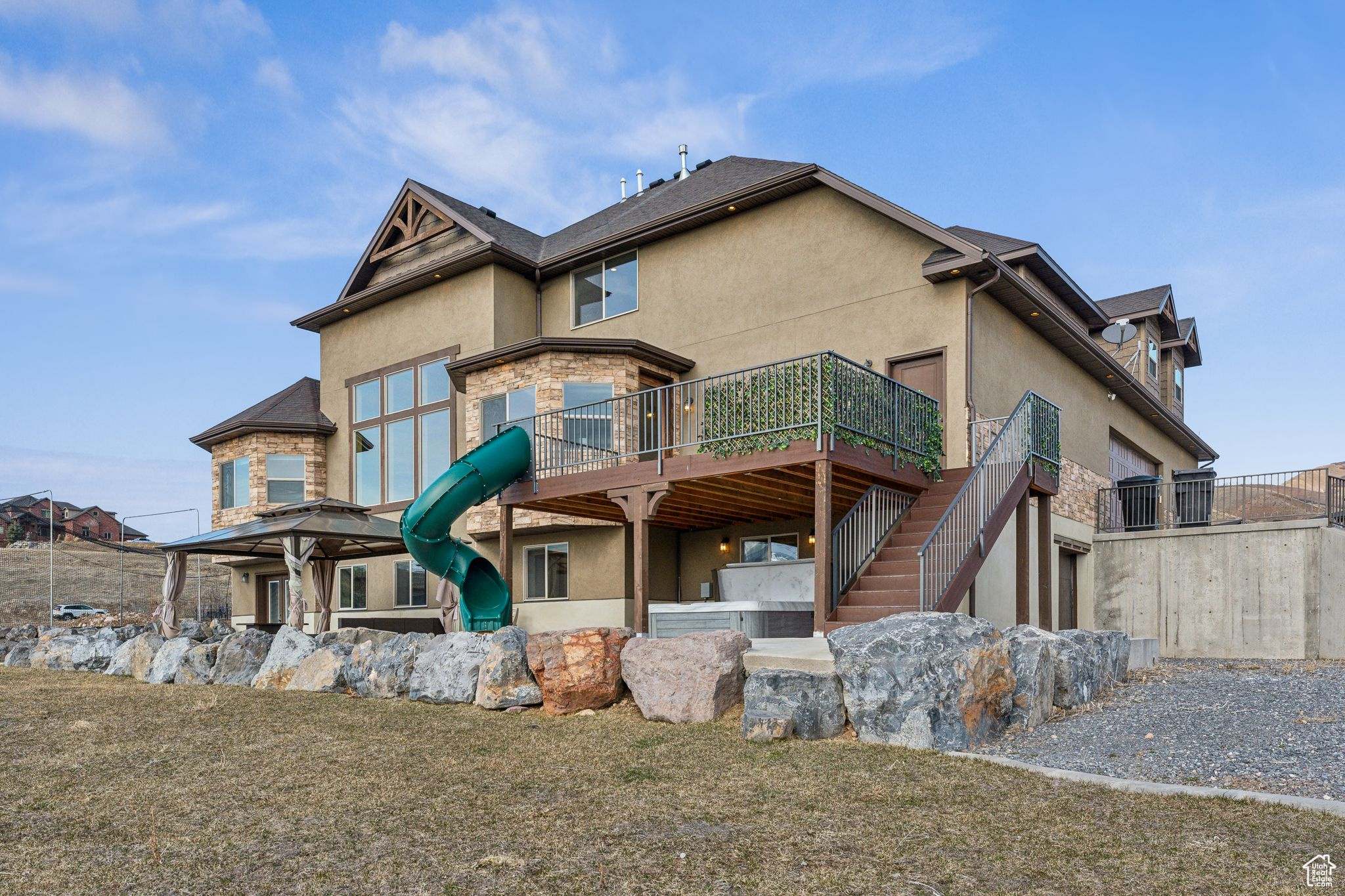 HIDDEN HOLLOW ESTATE - Residential