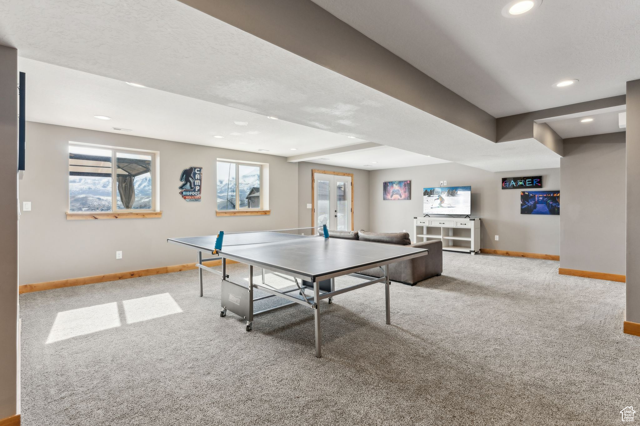 HIDDEN HOLLOW ESTATE - Residential