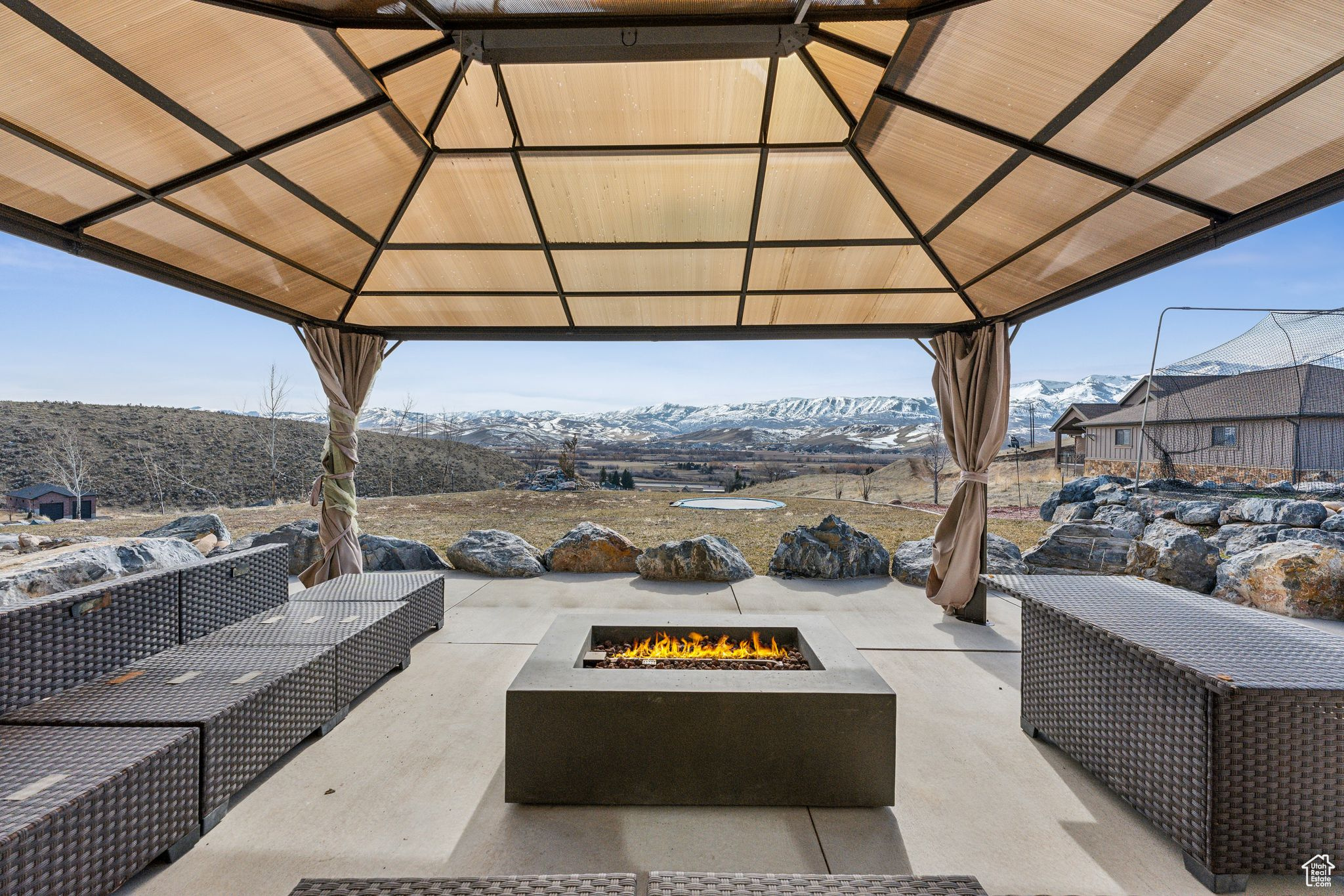 HIDDEN HOLLOW ESTATE - Residential