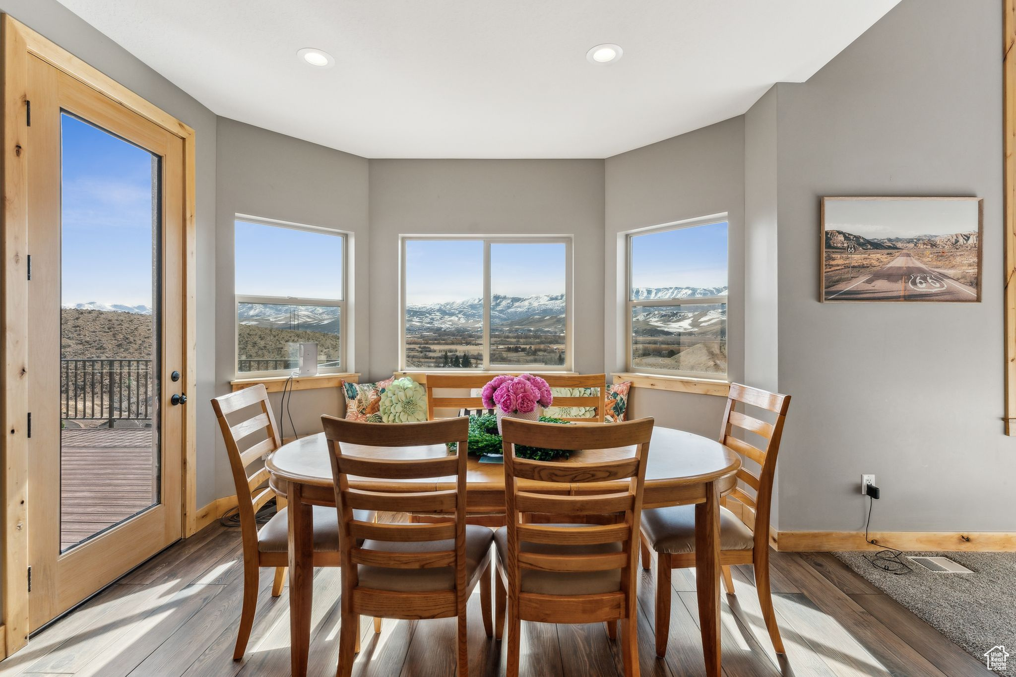 HIDDEN HOLLOW ESTATE - Residential