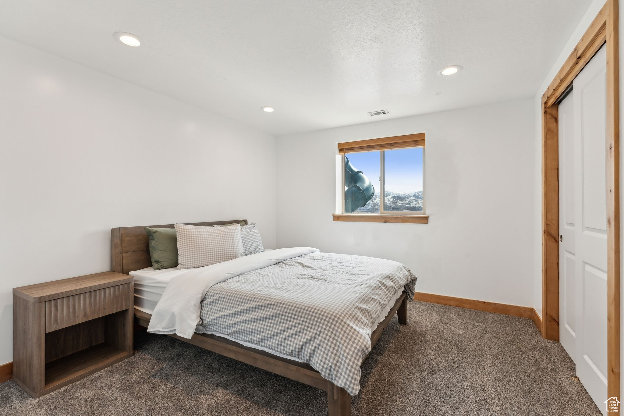 HIDDEN HOLLOW ESTATE - Residential