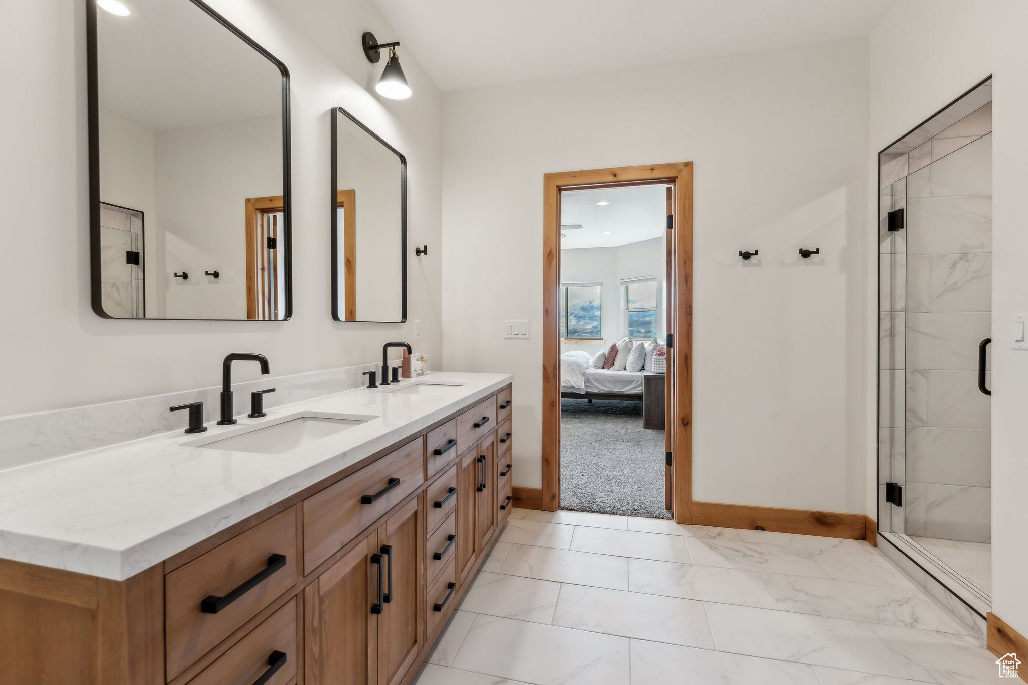 HIDDEN HOLLOW ESTATE - Residential