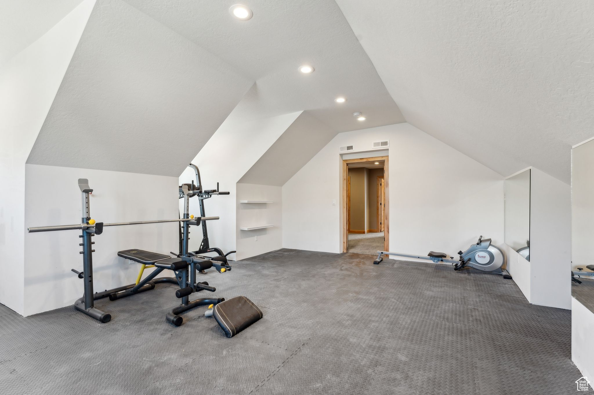 HIDDEN HOLLOW ESTATE - Residential