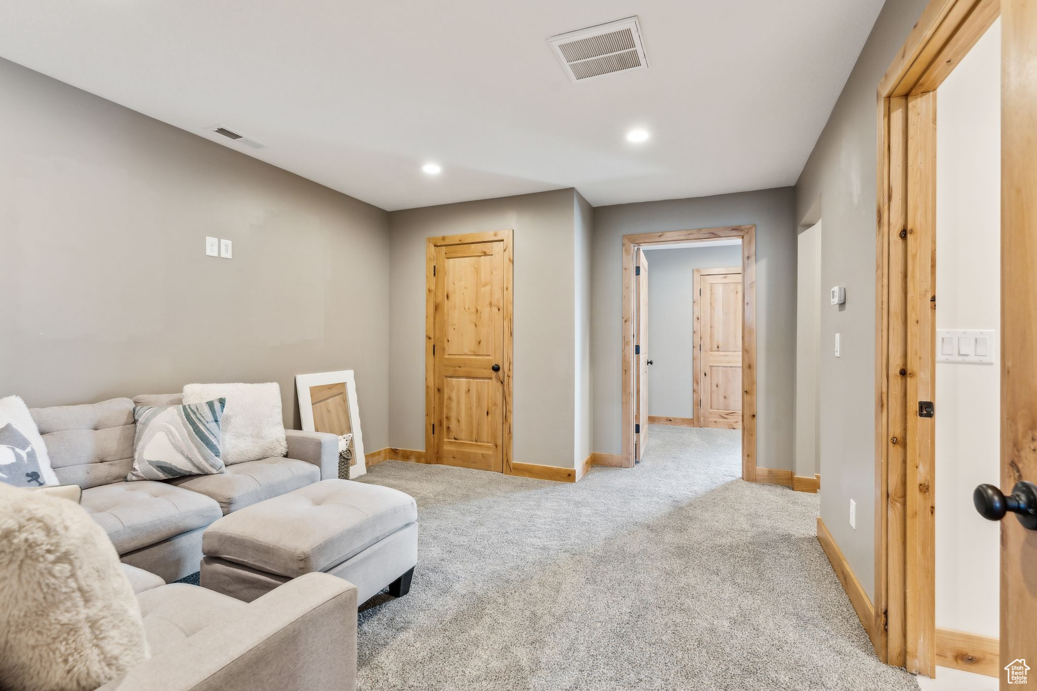 HIDDEN HOLLOW ESTATE - Residential