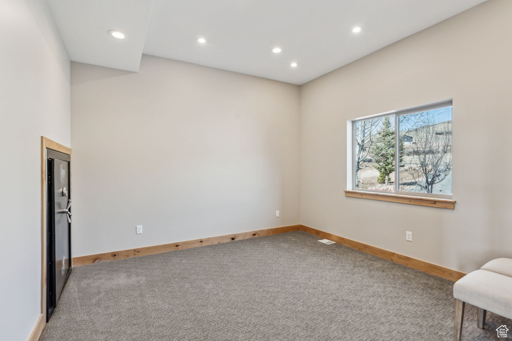 HIDDEN HOLLOW ESTATE - Residential