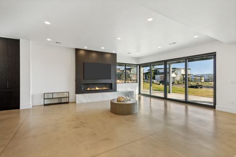 Tiny photo for 4854 N SOLEGGIATO CIR E, Lehi, UT 84043 (MLS # 2154791)