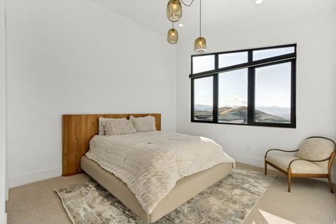 Tiny photo for 4854 N SOLEGGIATO CIR E, Lehi, UT 84043 (MLS # 2154791)