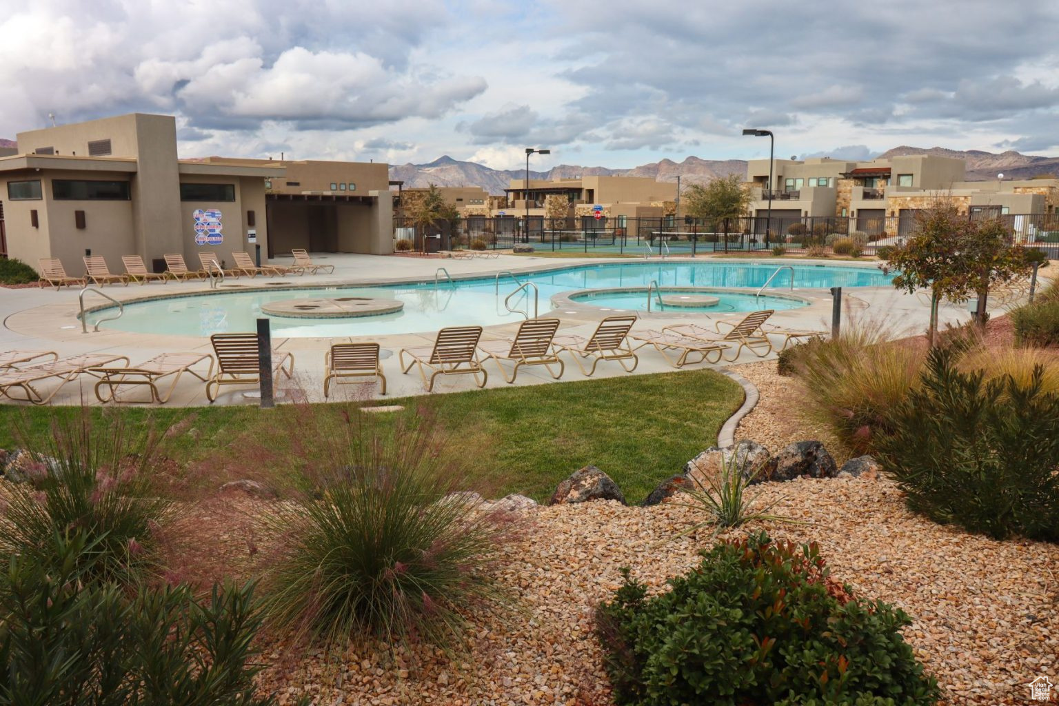 ESCAPES AT THE LEDGES PH 3 - Residential