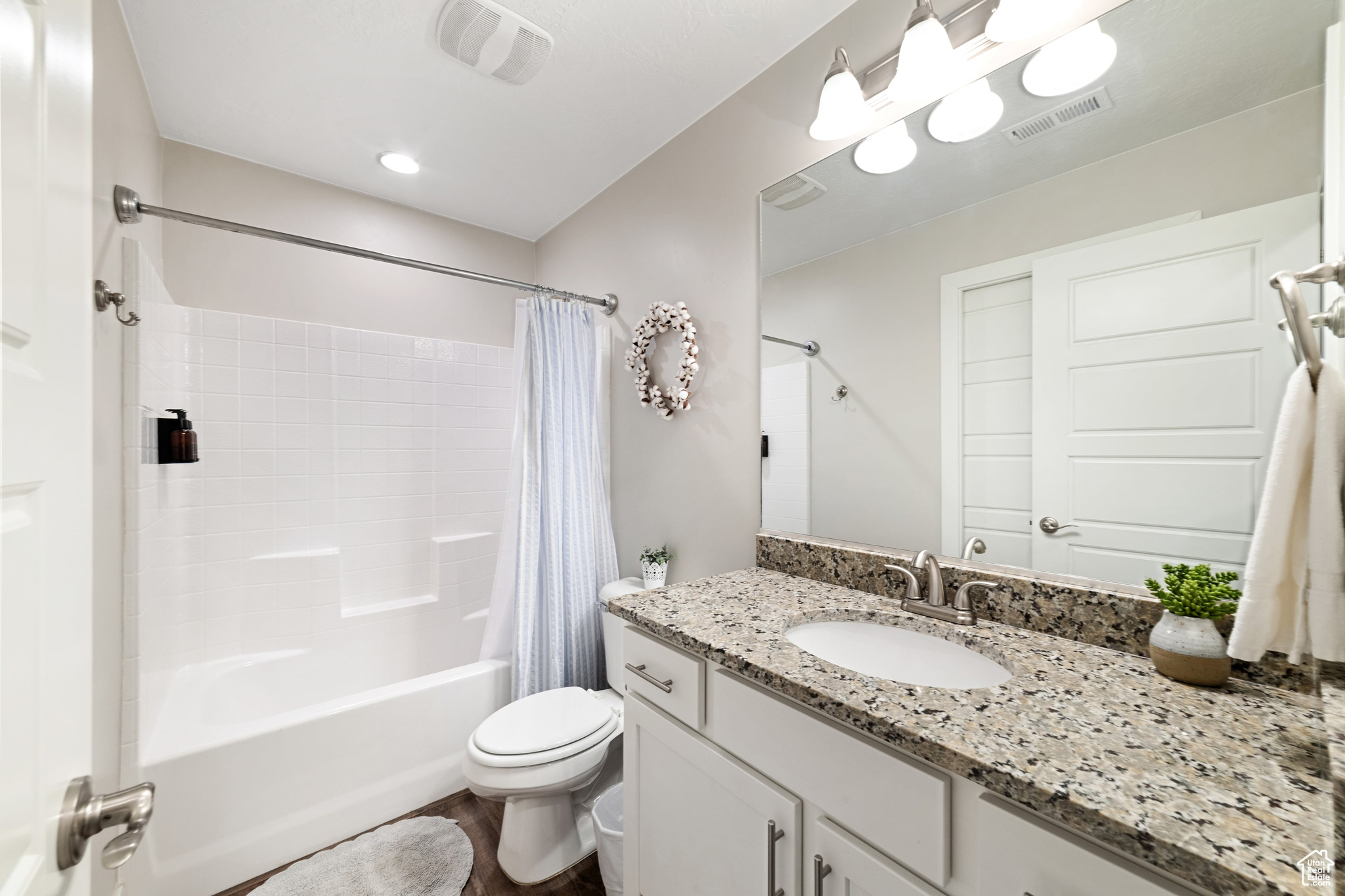 ESCAPES AT THE LEDGES PH 3 - Residential