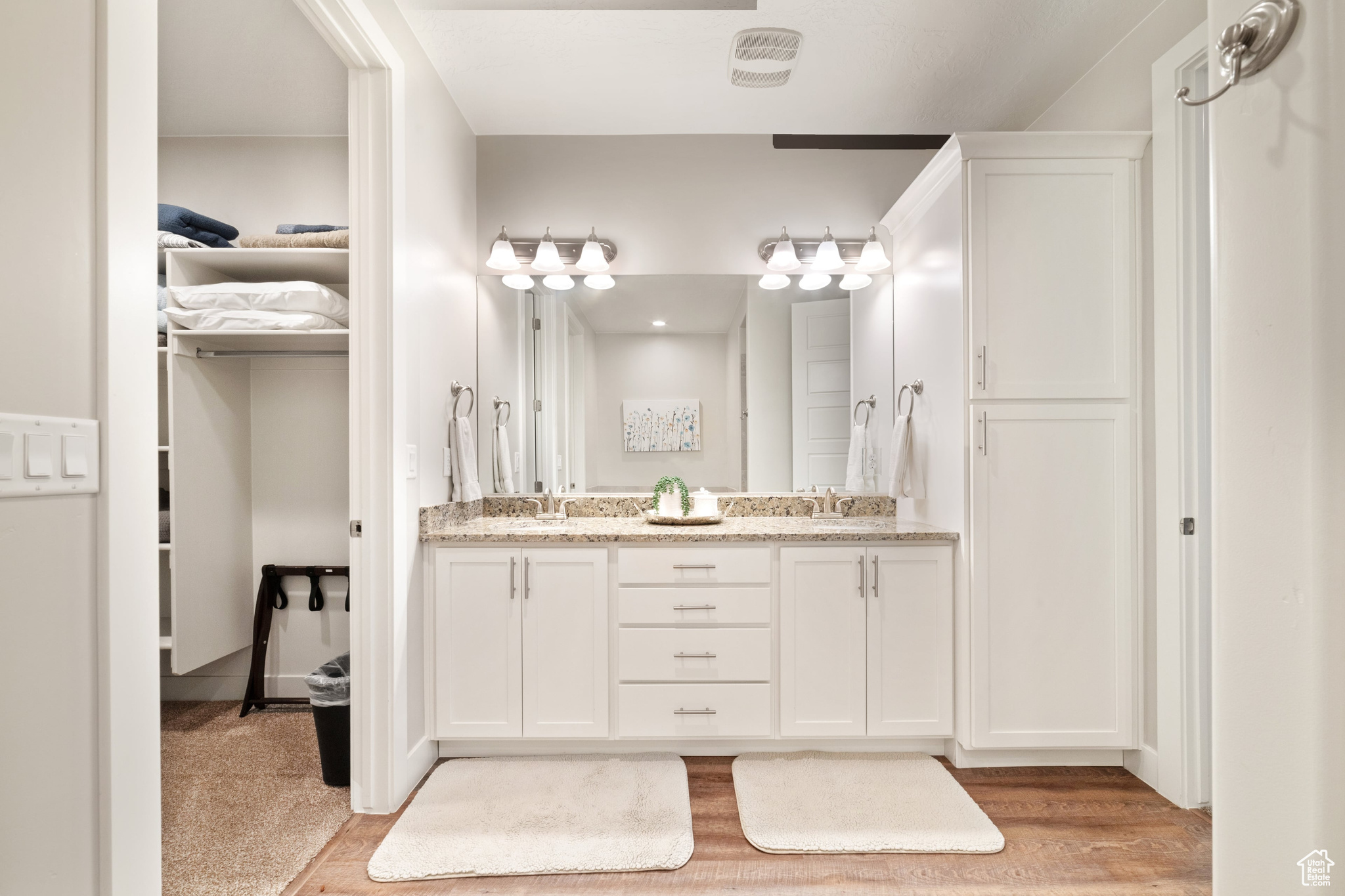 ESCAPES AT THE LEDGES PH 3 - Residential