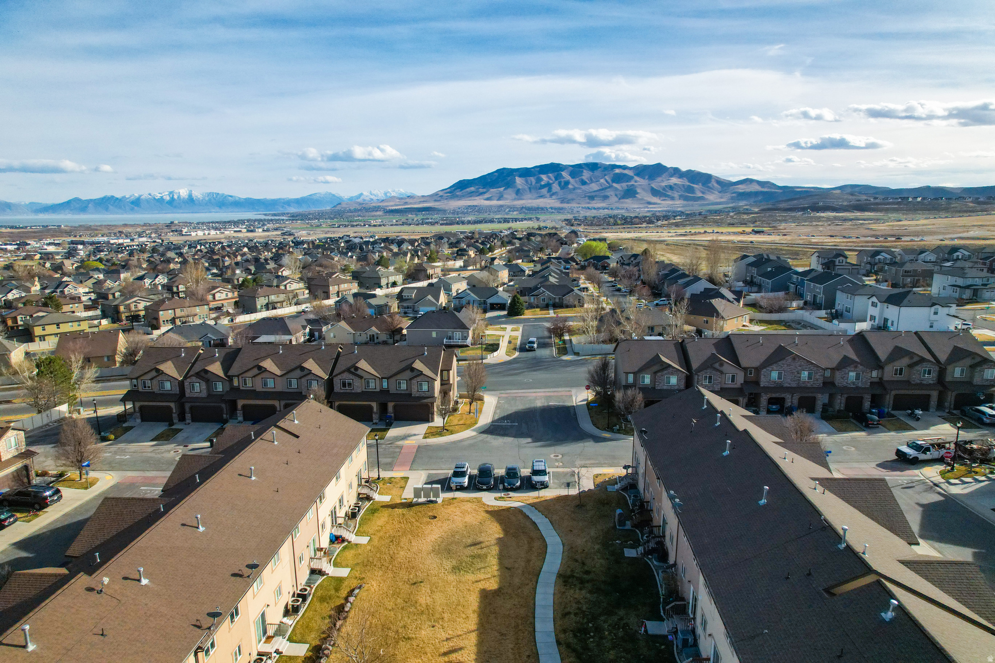 SARATOGA CHASE - Residential