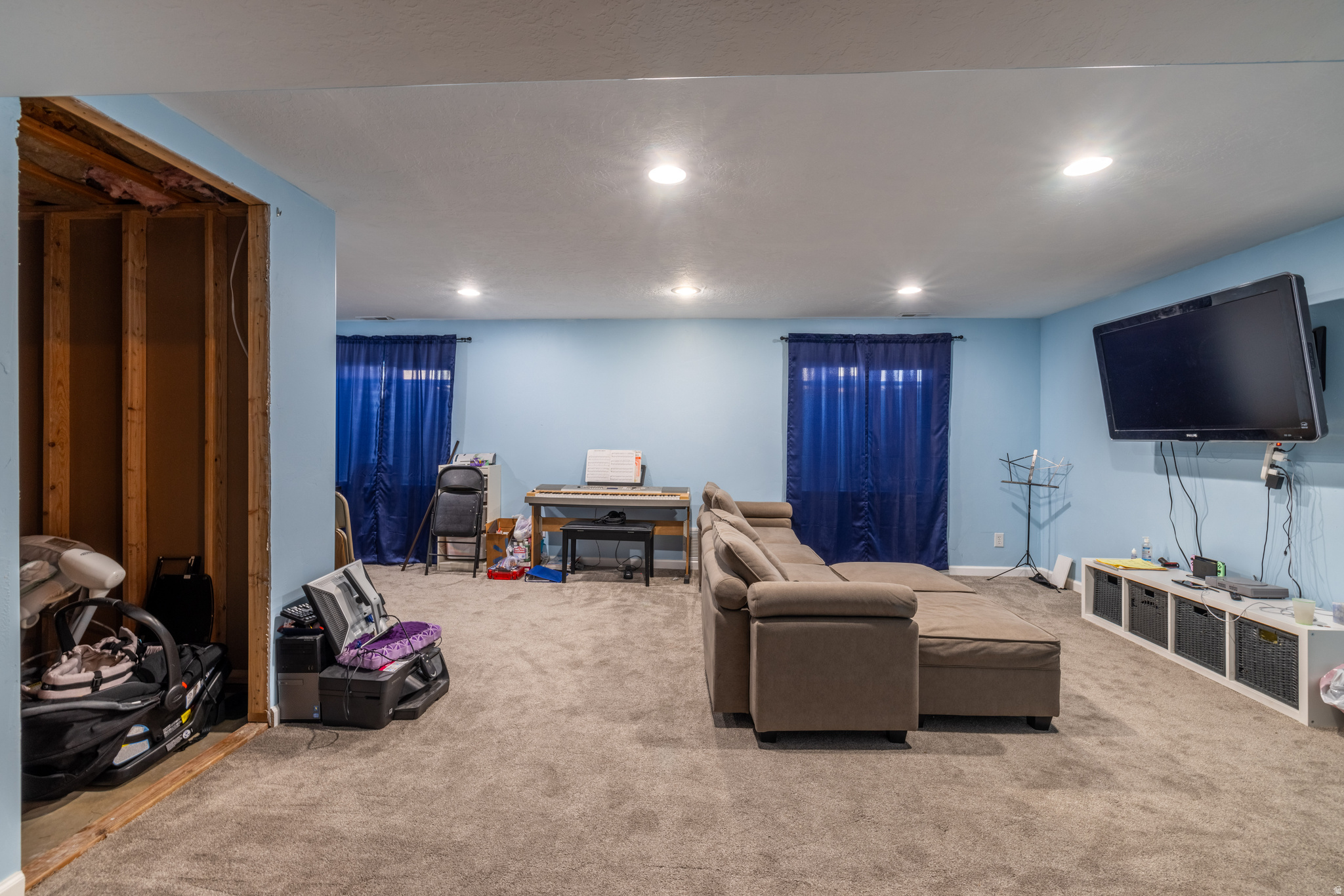 SARATOGA CHASE - Residential