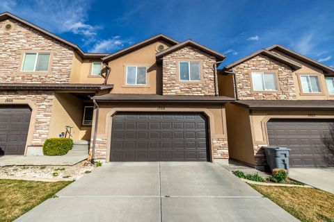 Photo of 1986 N BELMONT DR, Saratoga Springs, UT 84045 (MLS # 2143062)