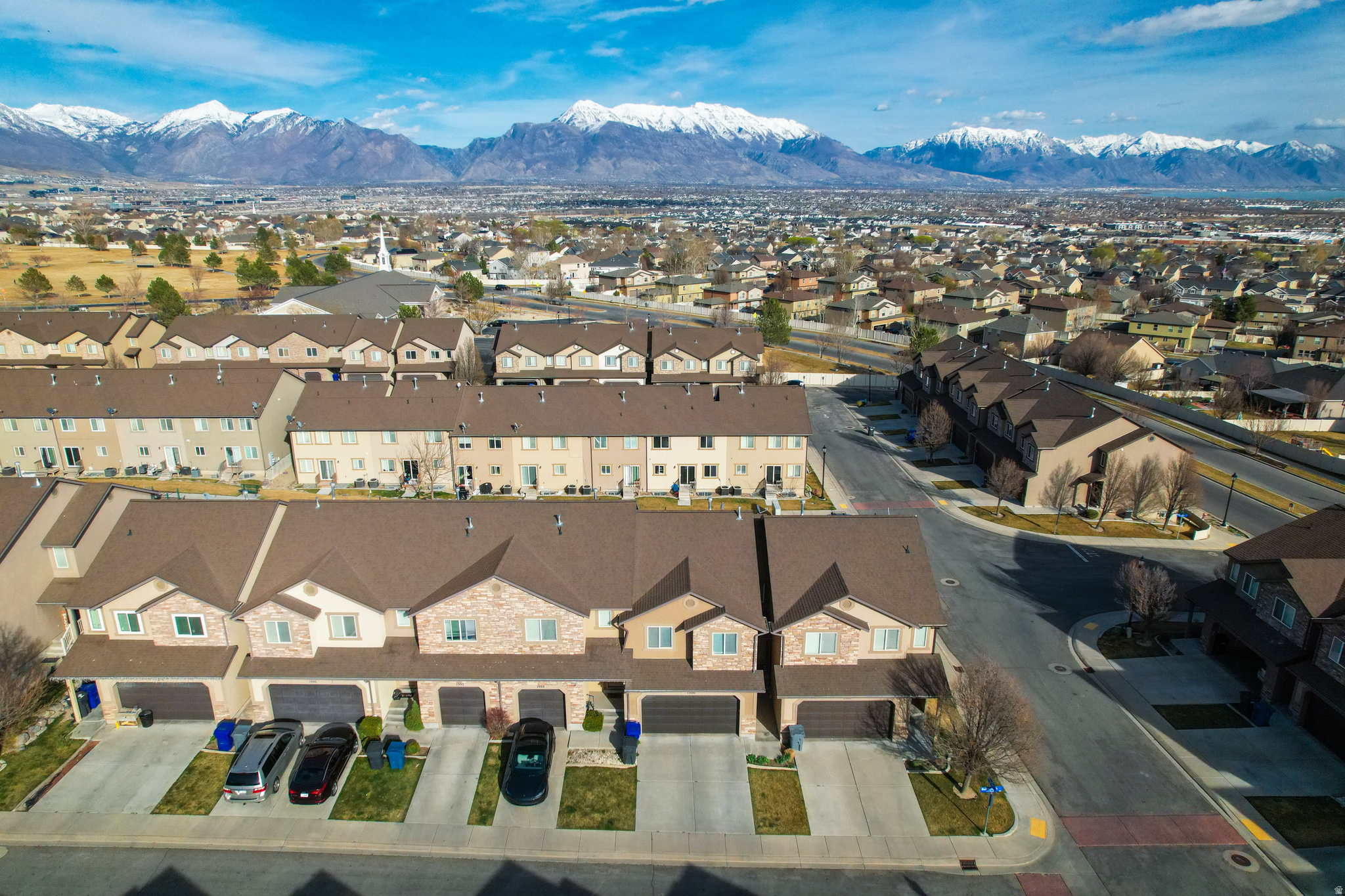 SARATOGA CHASE - Residential