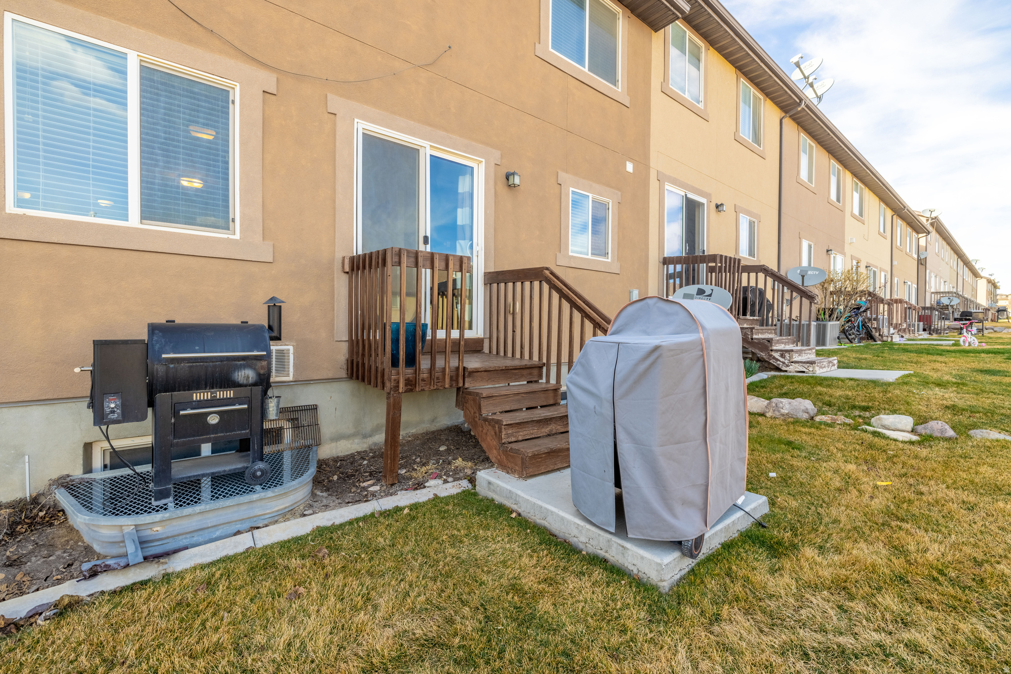 SARATOGA CHASE - Residential