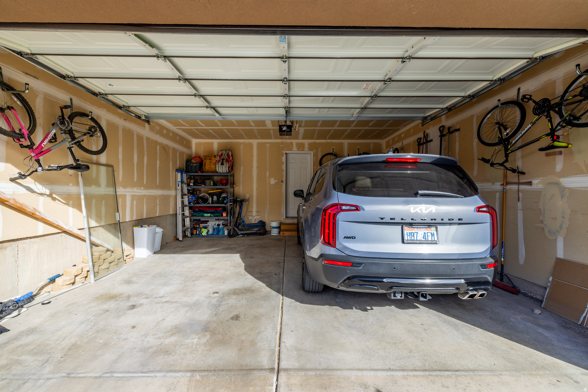 SARATOGA CHASE - Residential