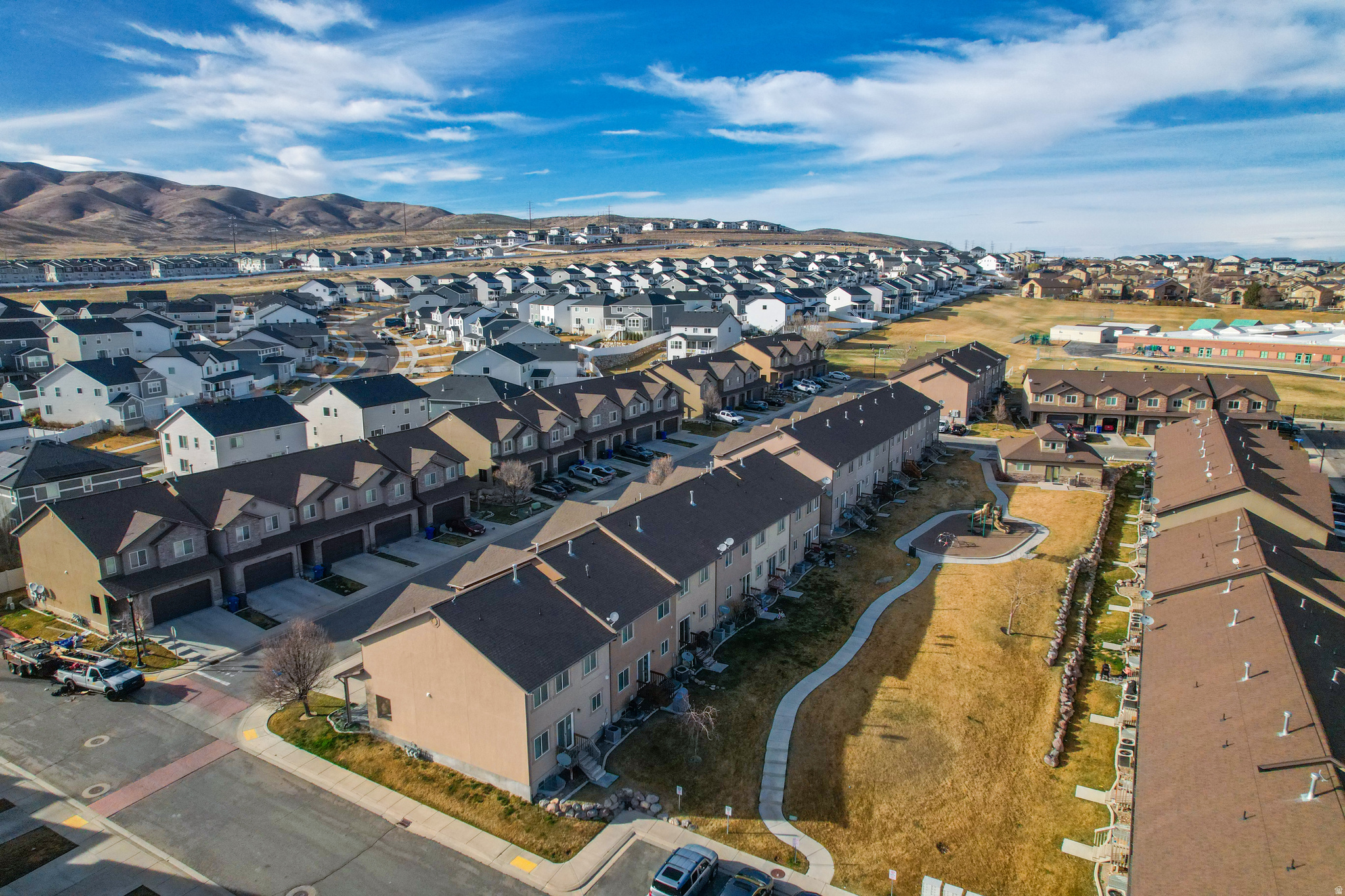 SARATOGA CHASE - Residential