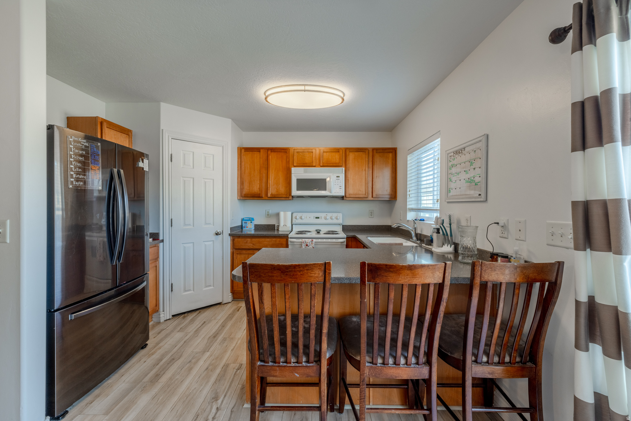 SARATOGA CHASE - Residential